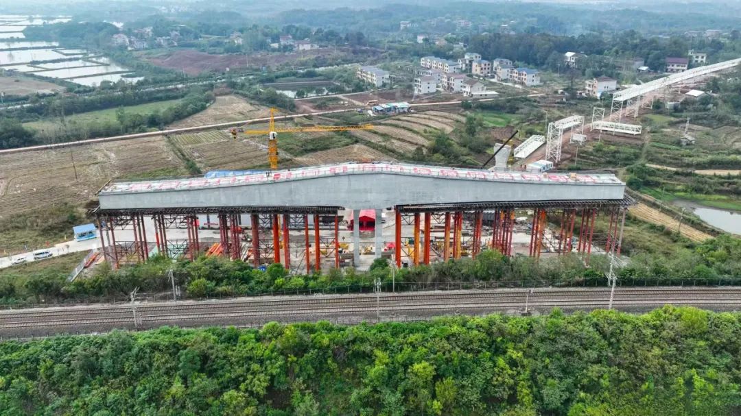 鐵四院：這座橋，顛覆想象！
